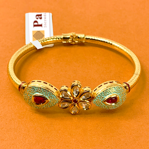 Gold Plated Kundan Openable Bracelet (Design 2) - PAAIE