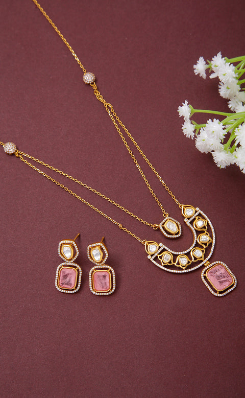 Designer Gold Plated Royal Kundan Pendant Set (D1228)