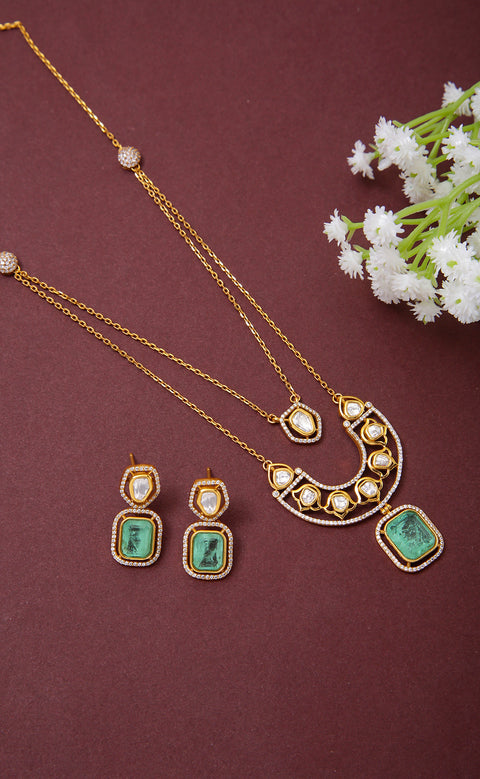 Designer Gold Plated Royal Kundan Pendant Set (D1228)