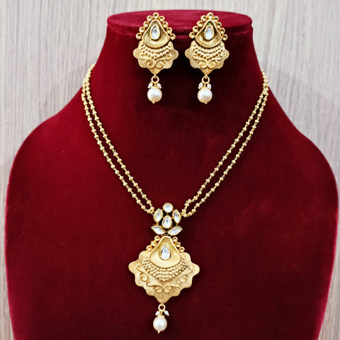 Designer Gold Plated Royal Kundan Pendant Set (D241)