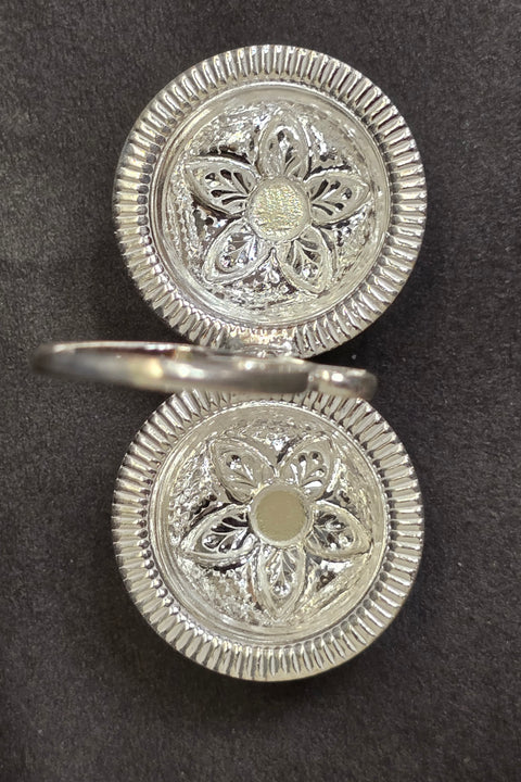 925 Pure Silver Kumkum Box Designer Piece for Pooja (Design 97)