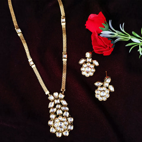 Designer Gold Plated Royal Kundan Pendant Set (D286)