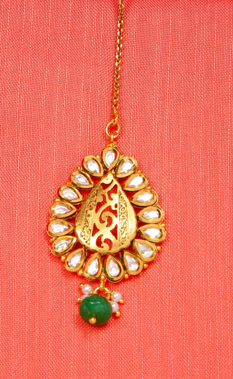 Refined Gold Plated Royal Kundan & Bead Maangtikka (D125)