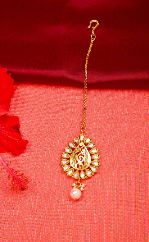Refined Gold Plated Royal Kundan & Bead Maangtikka (D125)