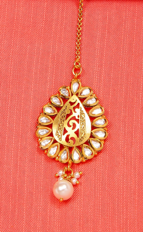 Refined Gold Plated Royal Kundan & Bead Maangtikka (D125)