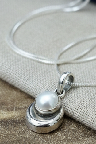Moon Pearl Pendant