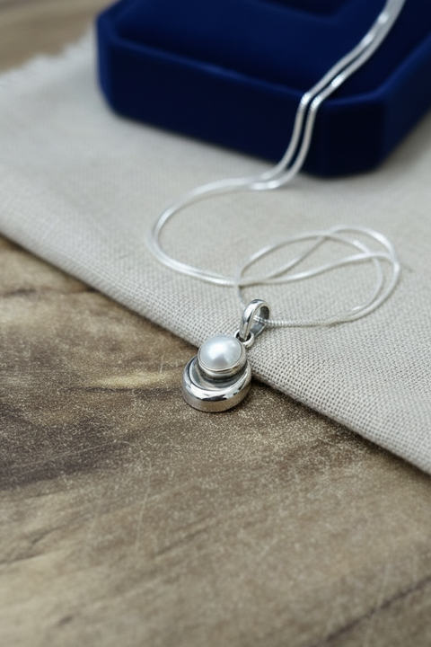 Moon Pearl Pendant
