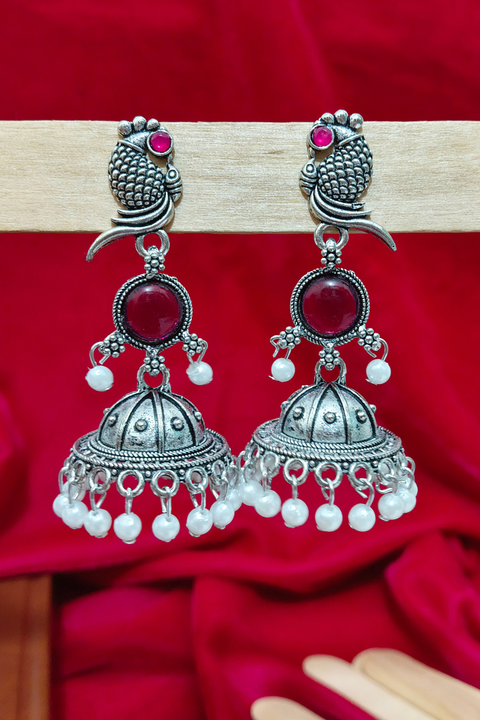 Earring
