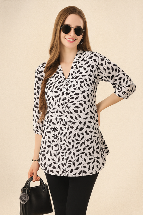 Fashionable Faux Crepe Tunic Featuring a Bold Black and White Print (D1252)