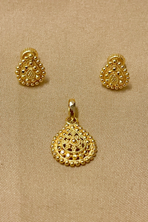 22 KT Gold Designer Teardrop Pendant Set (D116)