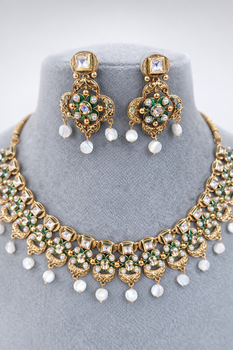 Necklace 