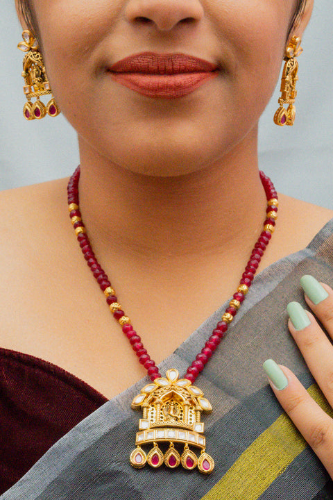 Designer Gold Plated Royal Kundan Pendant Set
