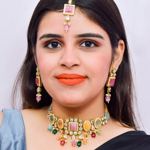 Designer Gold Plated Royal Kundan With Green Color Necklace & Earrings (D612)