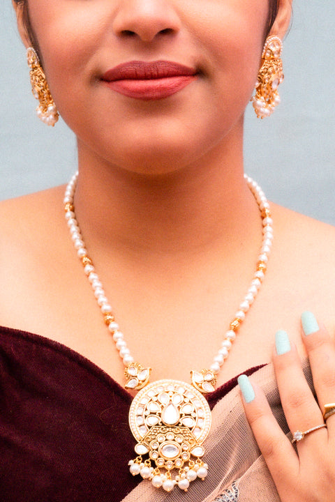 Designer Gold Plated Royal Beaded Kundan Pendant Set