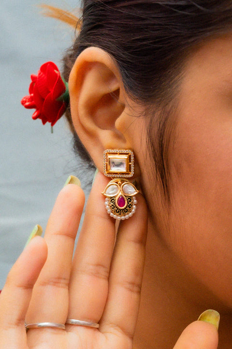 Designer Gold Plated Kundan Necklace With Earrings & Maangtikka