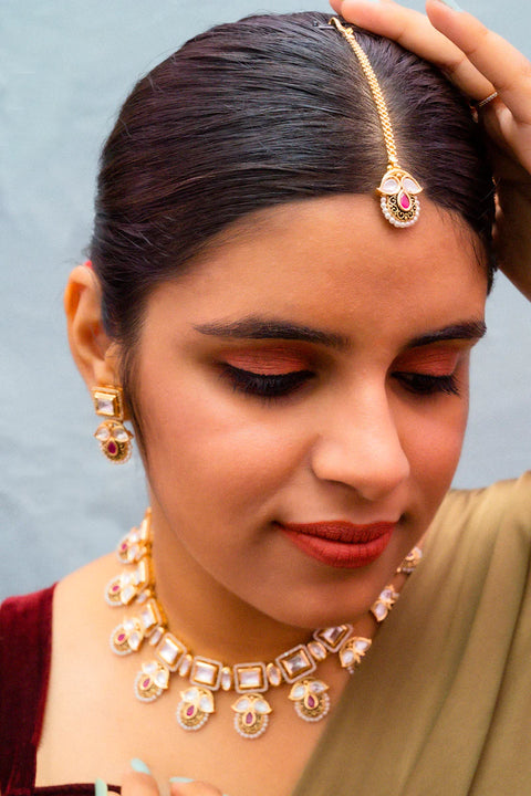 Designer Gold Plated Kundan Necklace With Earrings & Maangtikka