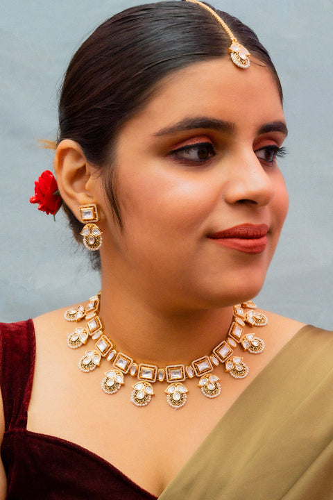 Designer Gold Plated Kundan Necklace With Earrings & Maangtikka