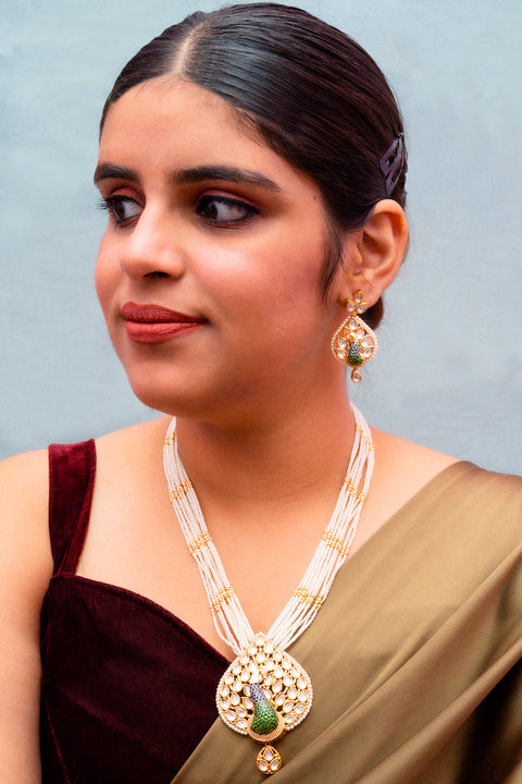 Designer Gold Plated Royal Kundan Pendant Set (D855)