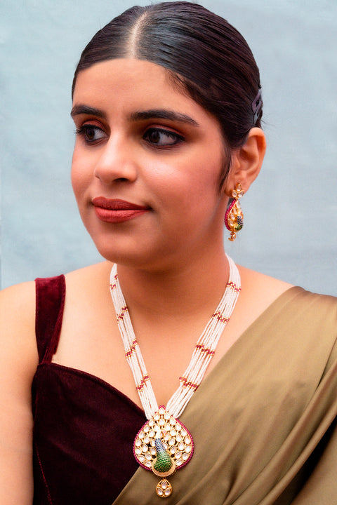 Designer Gold Plated Royal Kundan Pendant Set (D855)