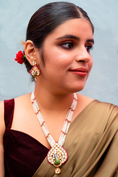 Designer Gold Plated Royal Kundan Pendant Set (D855)