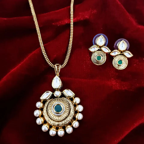 Gold Plated Kundan Pearl Pendant set (D146)
