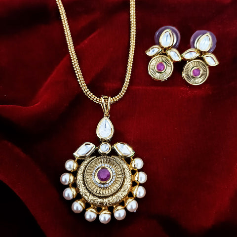 Gold Plated Kundan Pearl Pendant set (D146)
