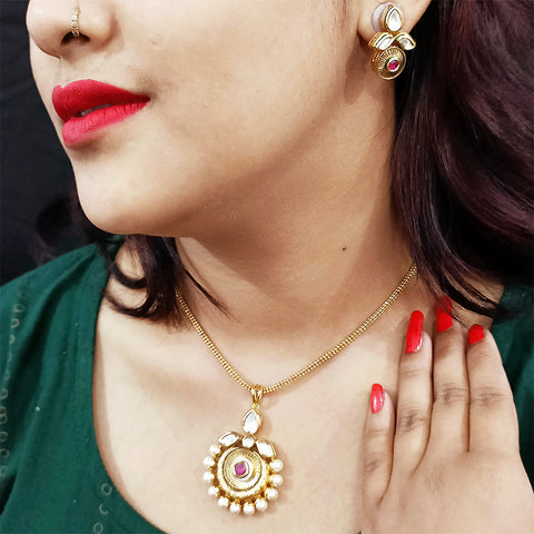 Gold Plated Kundan Pearl Pendant set (D146)