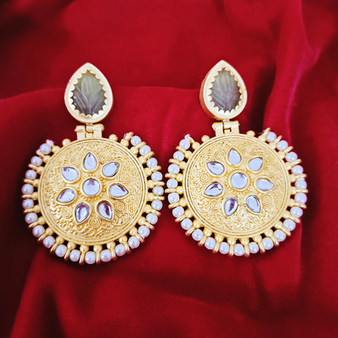 Beautifully Designed Traditional Amrapali Earrings