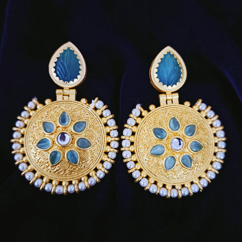 Beautifully Designed Traditional Amrapali Earrings