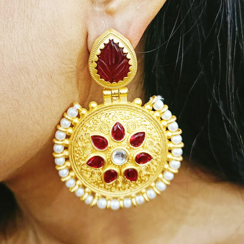 Beautifully Designed Traditional Amrapali Earrings
