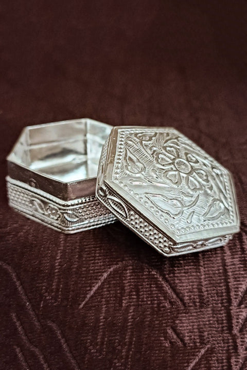 925 Pure Silver Designer Kumkum Box (Design 50)