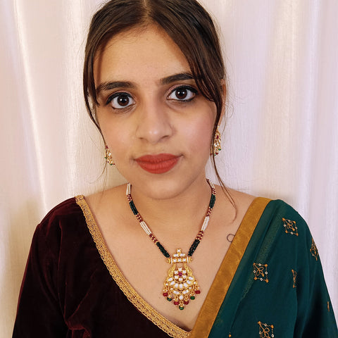 Designer Gold Plated Royal Kundan & Beaded Pendant Set (D423)