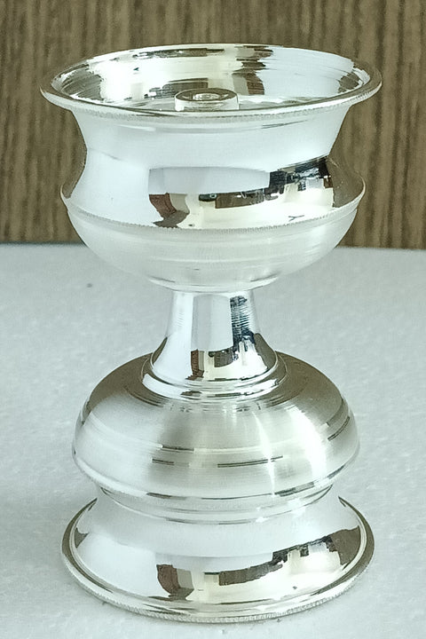 Diya
