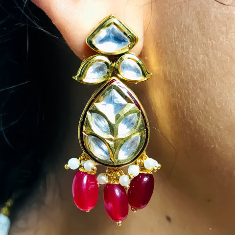 Designer Gold Plated Royal Kundan Necklace with Earrings & Mangtikka