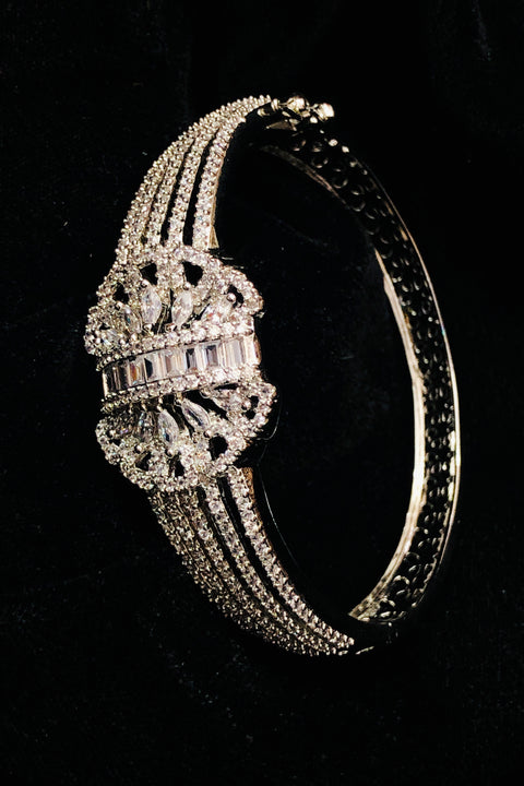 American Diamond Bracelet for Women Fashionable & Trendy Openable Bracelet (D151)