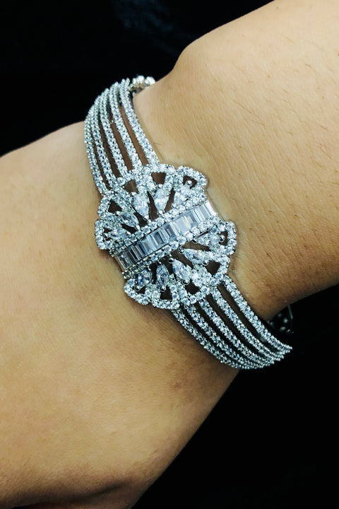 American Diamond Bracelet for Women Fashionable & Trendy Openable Bracelet (D151)