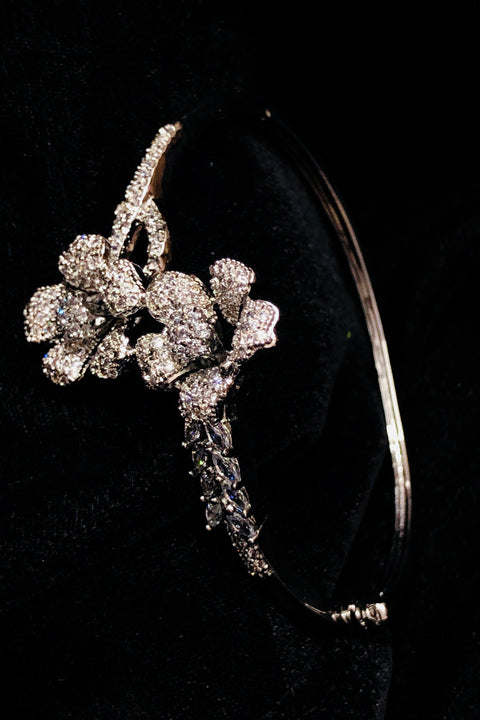 American Diamond Bracelet for Women Fashionable & Trendy Openable Bracelet (D153)