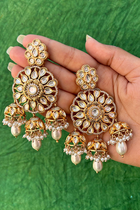 Gold Plated Beautifully Royal Kundan Beaded Jhumki Style Earrings (E814)