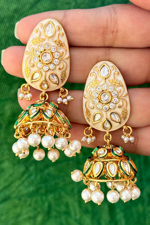 Gold Plated Beautifully Royal Kundan Beaded Jhumki Style Earrings (E821)