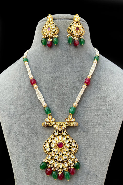 Designer Gold Plated Royal Kundan Pendant Set (D872)