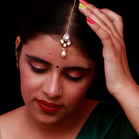 Designer Gold Plated Royal Kundan Maangtikka (D48)
