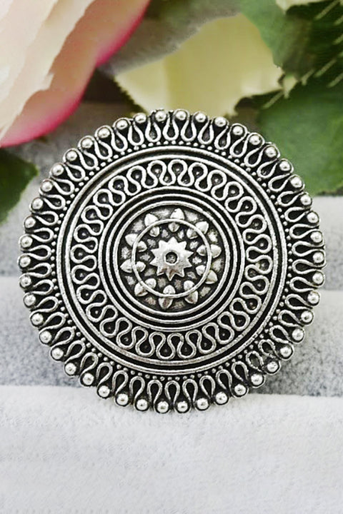 Round Adjustable Oxidized Ring with Linear Designs