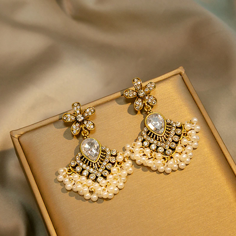 Golden Crystal Floral Earrings (E835)