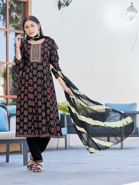 Designer Black Color Suit with Pant & Dupatta in Rayon (D921)