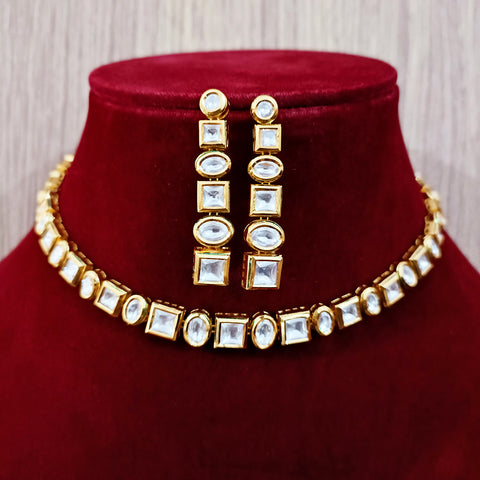 Designer Gold Plated Single Layer Royal Kundan Necklace with Earrings (D256)