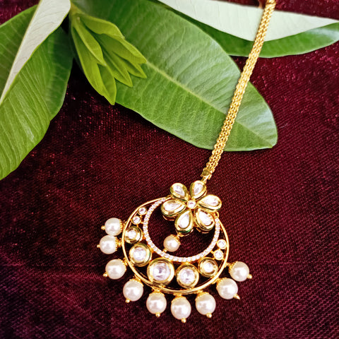 Designer Gold Plated Royal Kundan & Pearl Mangtikka for Bridal (D24)