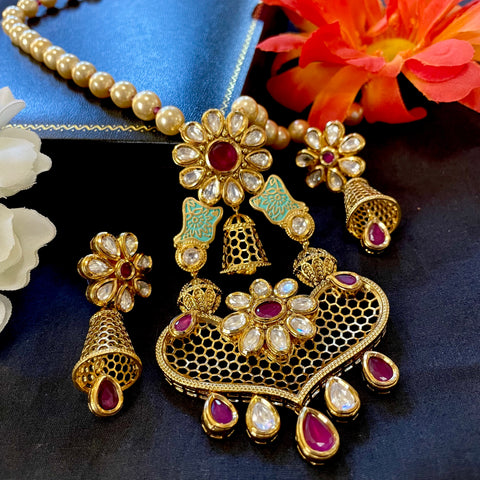 Traditional Honeycomb Gold Plated Kundan Set