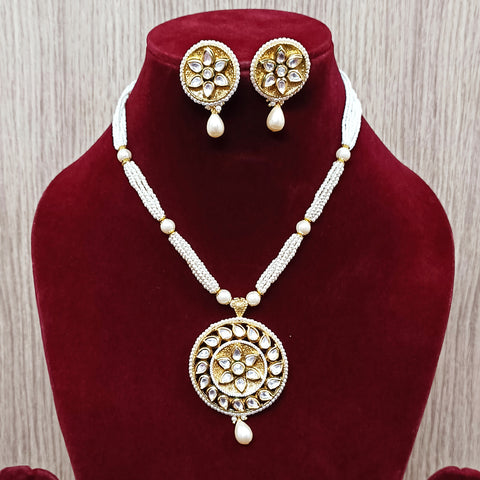 Designer Gold Plated Royal Kundan Pendant Set (D306)
