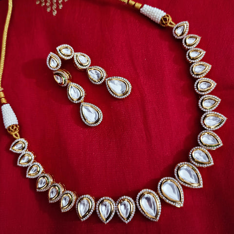 Designer Gold Plated Single Layer Royal Kundan Necklace with Earrings (D307)