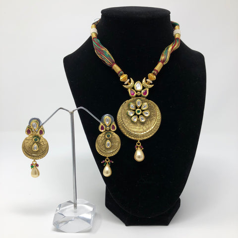 Gold Plated Kundan Crescent Set - PAAIE